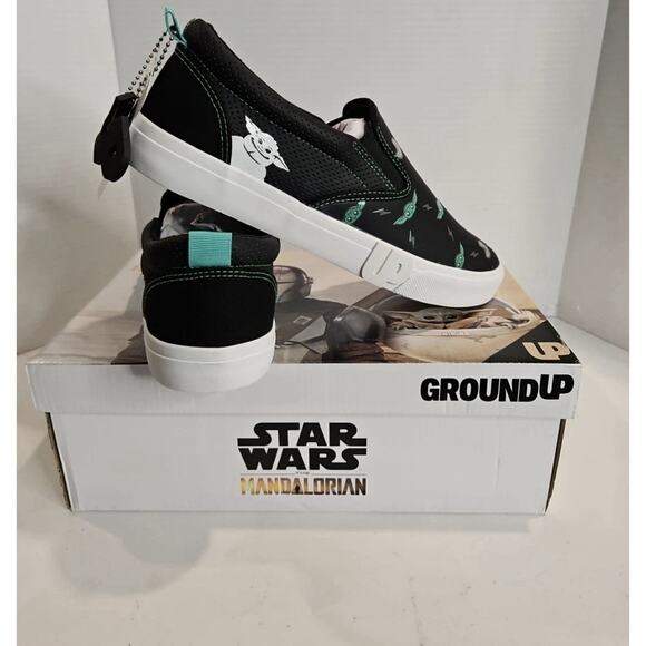 Star Wars Mandalorian Men's Size 11‎ Black Slip-On sneaker Shoe Ground Up50 - Picture 4 of 7